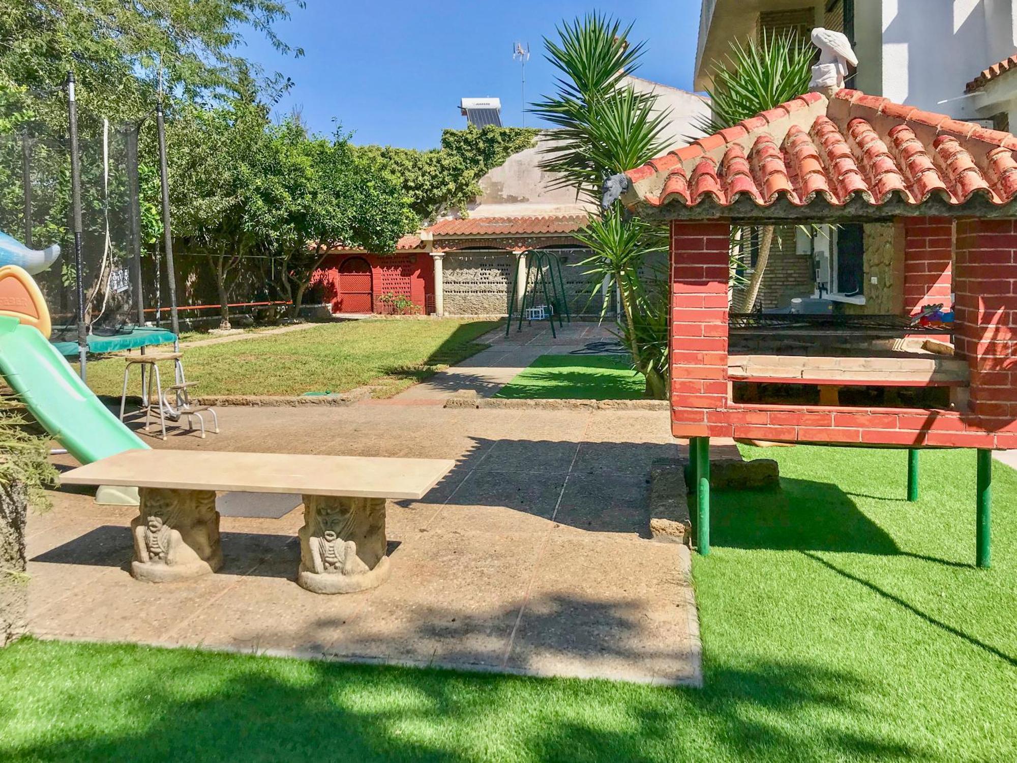 Villa Alamos Jerez I Piscina Salada Climatizada I Bbq I Jardines I 850M2 Херес де ла Фронтера Екстериор снимка