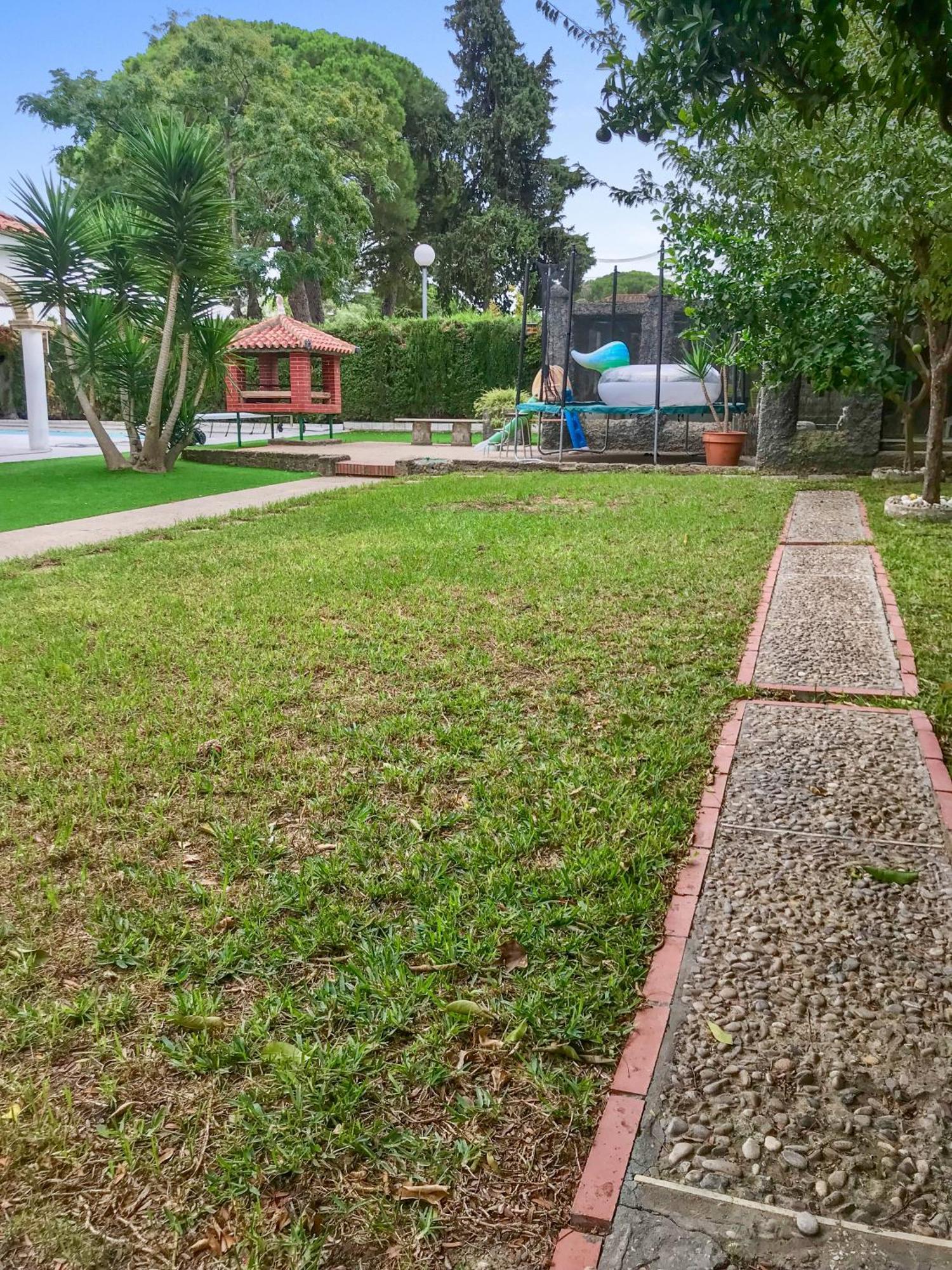 Villa Alamos Jerez I Piscina Salada Climatizada I Bbq I Jardines I 850M2 Херес де ла Фронтера Екстериор снимка