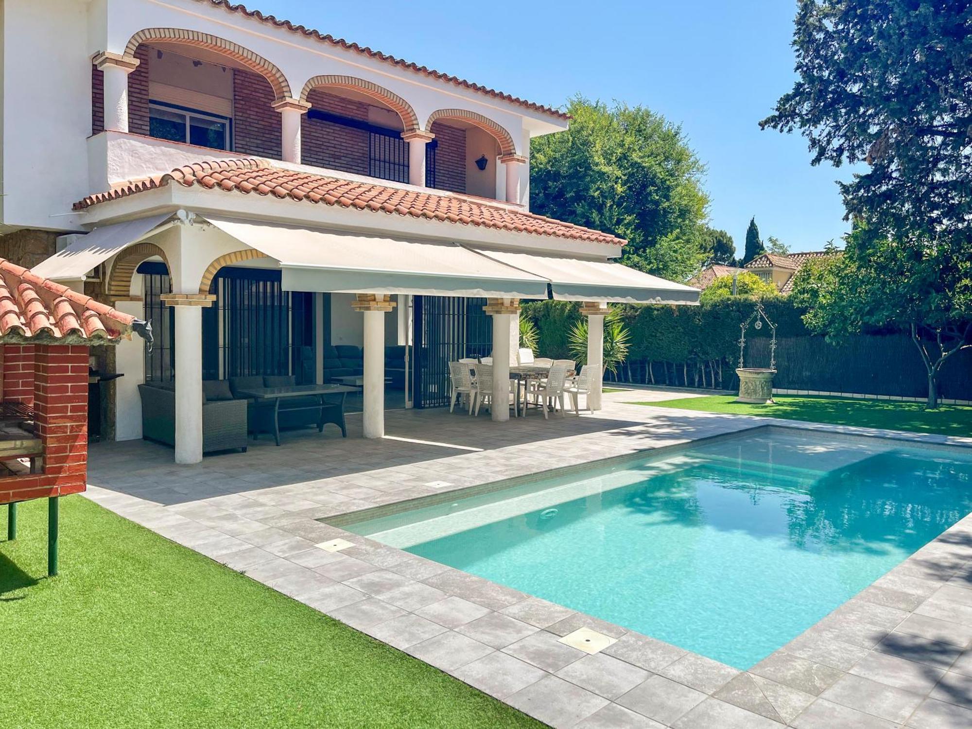 Villa Alamos Jerez I Piscina Salada Climatizada I Bbq I Jardines I 850M2 Херес де ла Фронтера Екстериор снимка