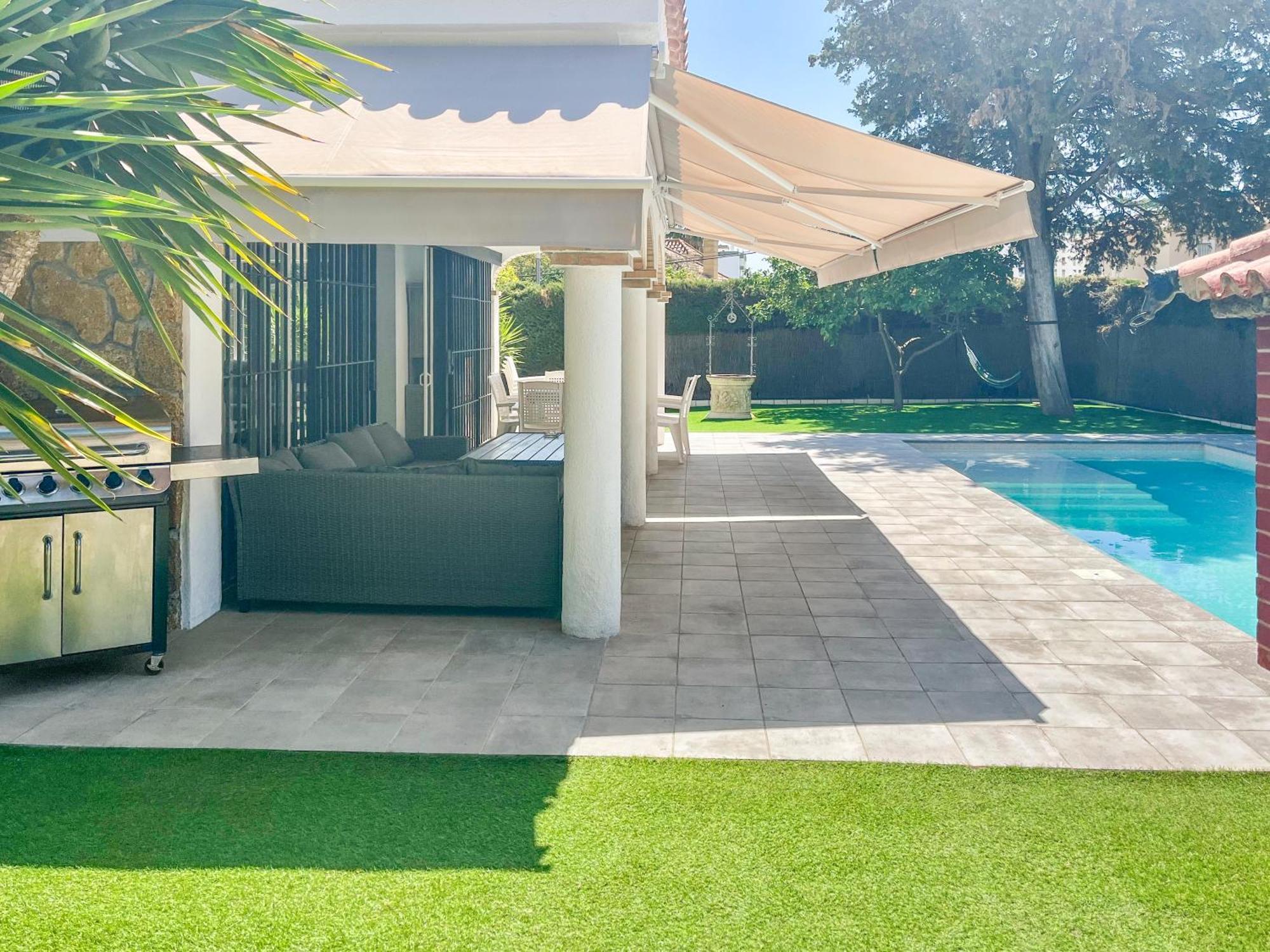 Villa Alamos Jerez I Piscina Salada Climatizada I Bbq I Jardines I 850M2 Херес де ла Фронтера Екстериор снимка